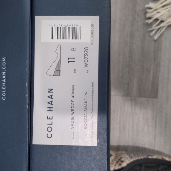 New Cole Haan Snake Wedge Pumps 11 - Picture 4 of 5